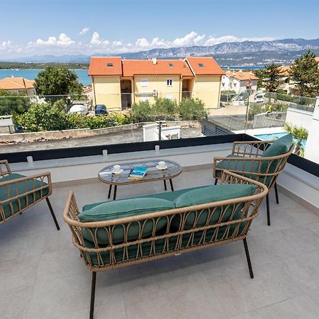 Villa Manhattan Dobrinj Bagian luar foto