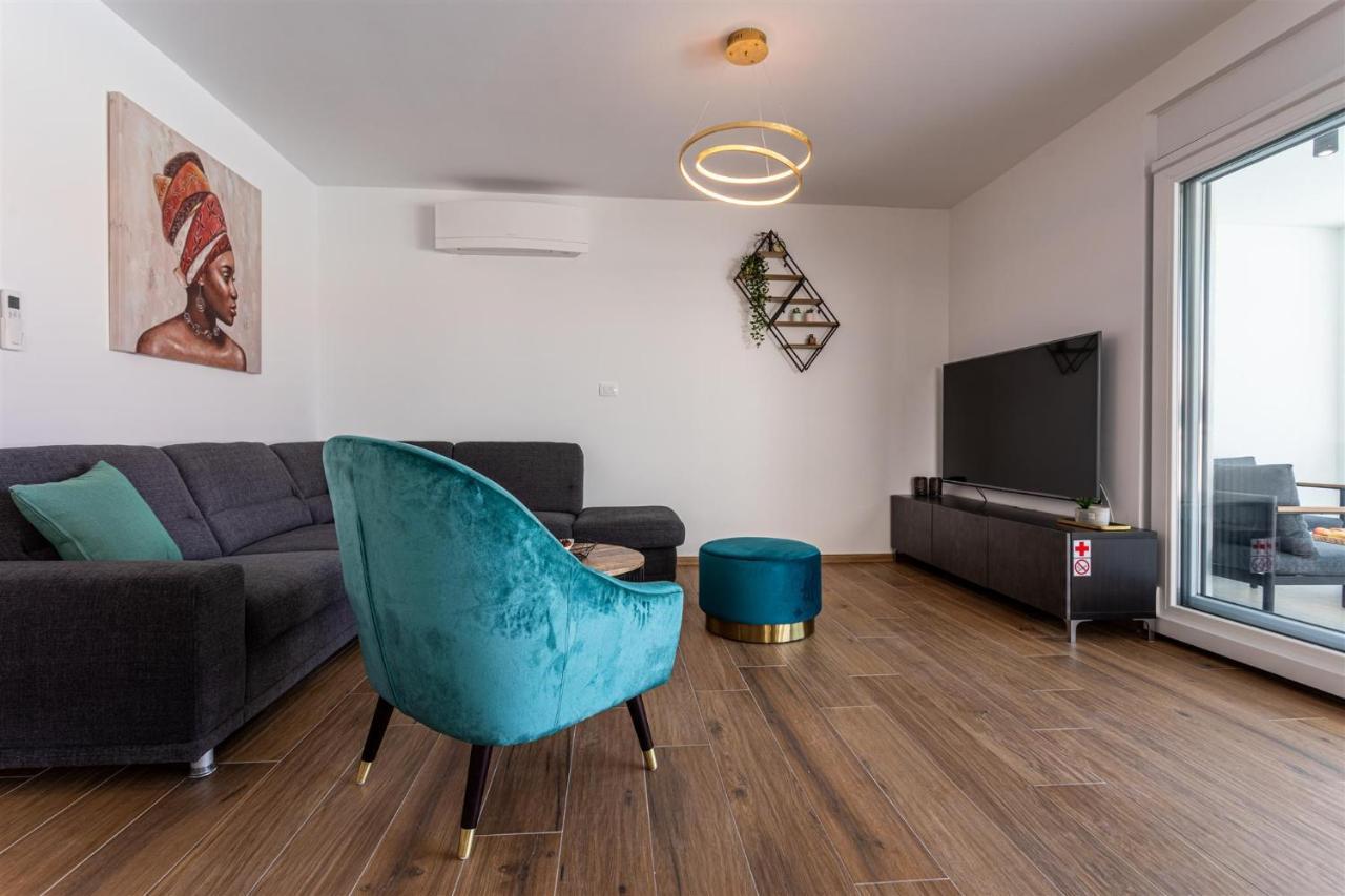 Villa Manhattan Dobrinj Bagian luar foto